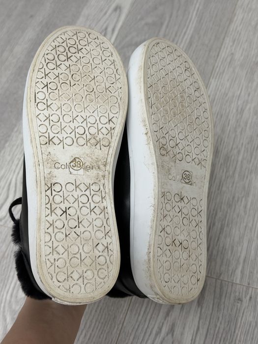 Кроссовки утепленные