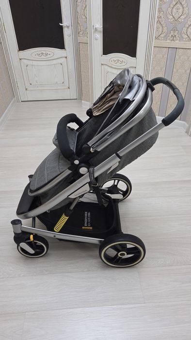 Коляска Una-Baby