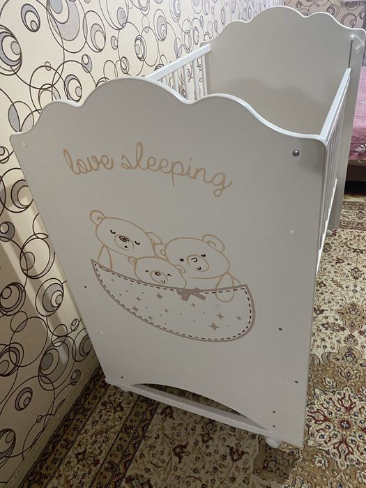 Продам детскую кроватку