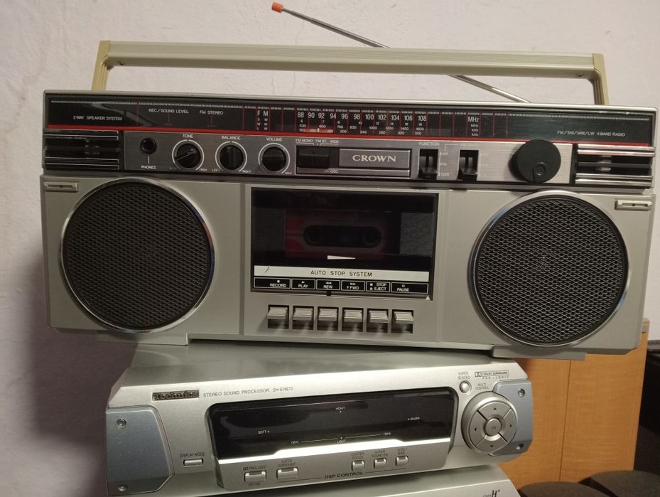 Radio casetofon Crown