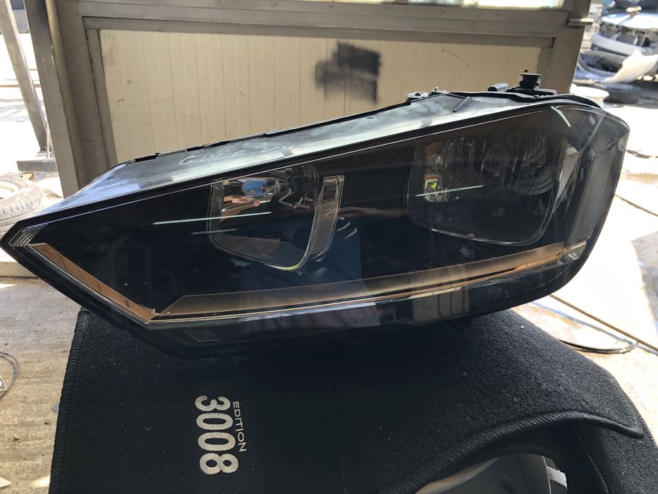 Фар VW Golf Sportsvan 2016