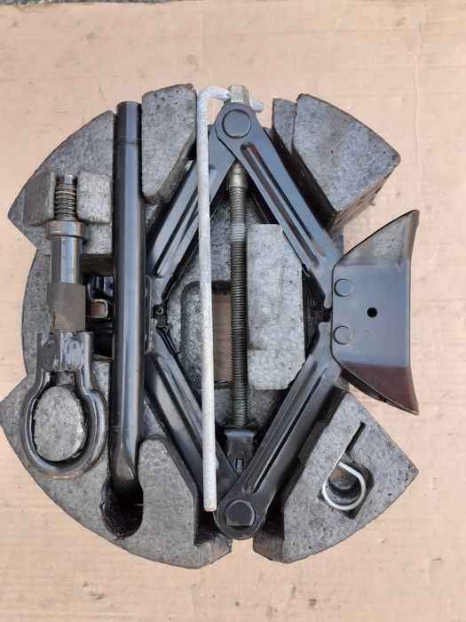 Cric,cheie de roti FORD Focus, C-max, S-max, Mondeo