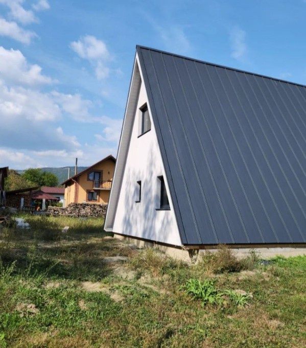 Vând cabane de lemn