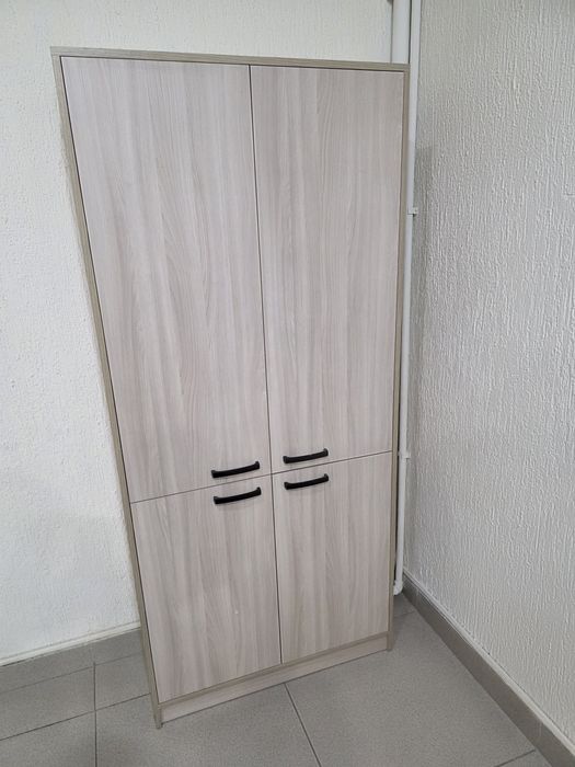 Продам шкаф офисный