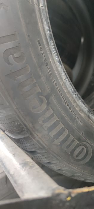 2бр зимни гуми 215 55 17  Continental