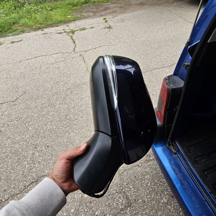 TOYOTA RAV 4 огледала L-R