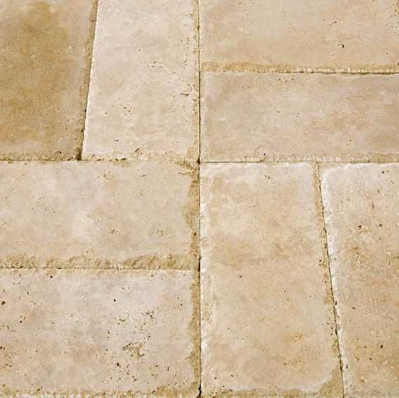Pavaj exterior din piatra travertin