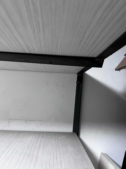 Стелаж 2м дължина на 1.70 височина и 55 дълбочина