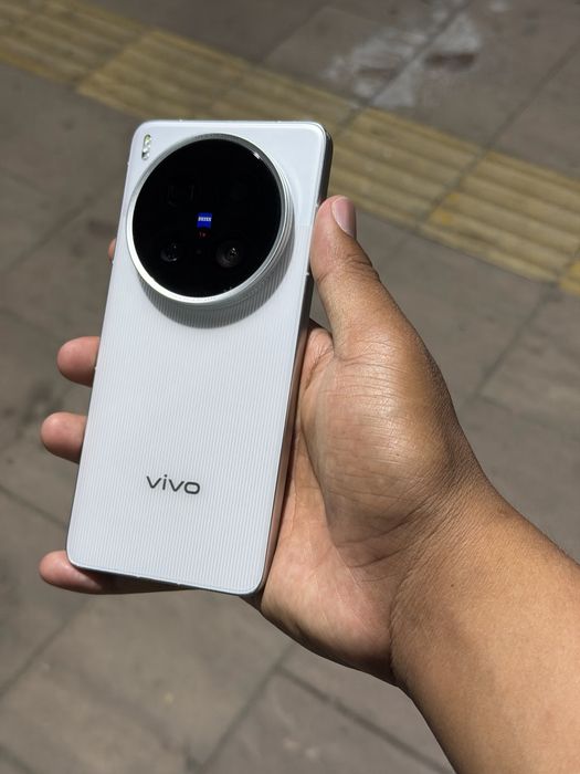 Vivo x200ultra 16/512 100%