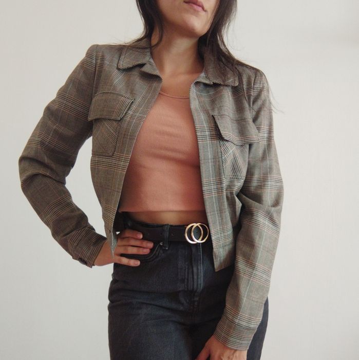 Ново! Късо сако без закопчаване