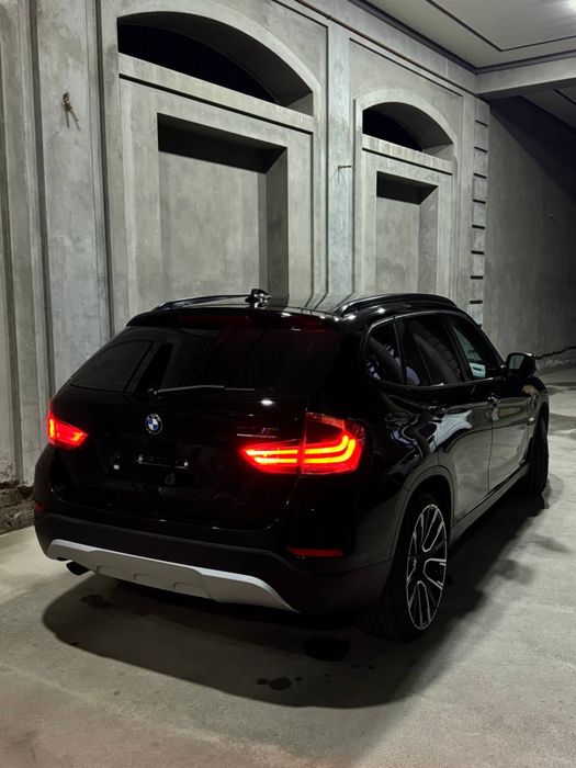 Bmw Х1 2 литр матор хдриве 2011 год