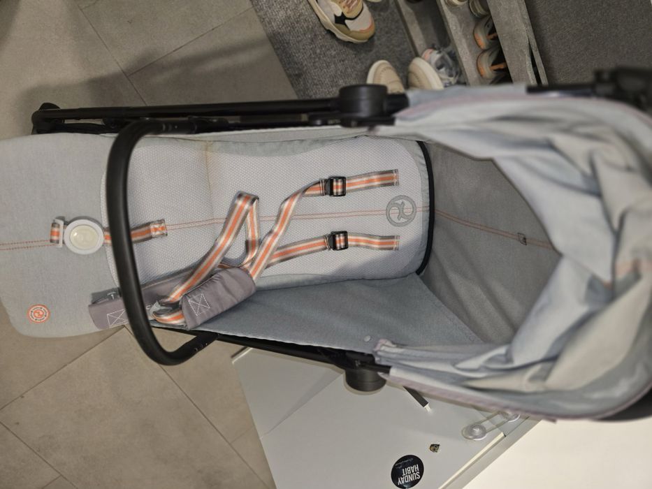 Cybex Beezy детска количка