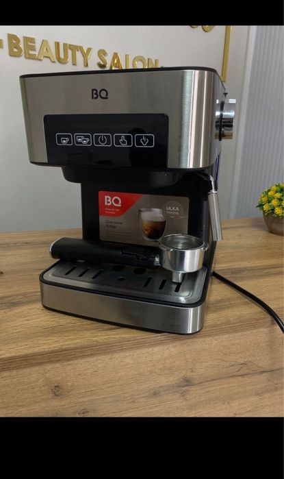 Продам маникюрный стол