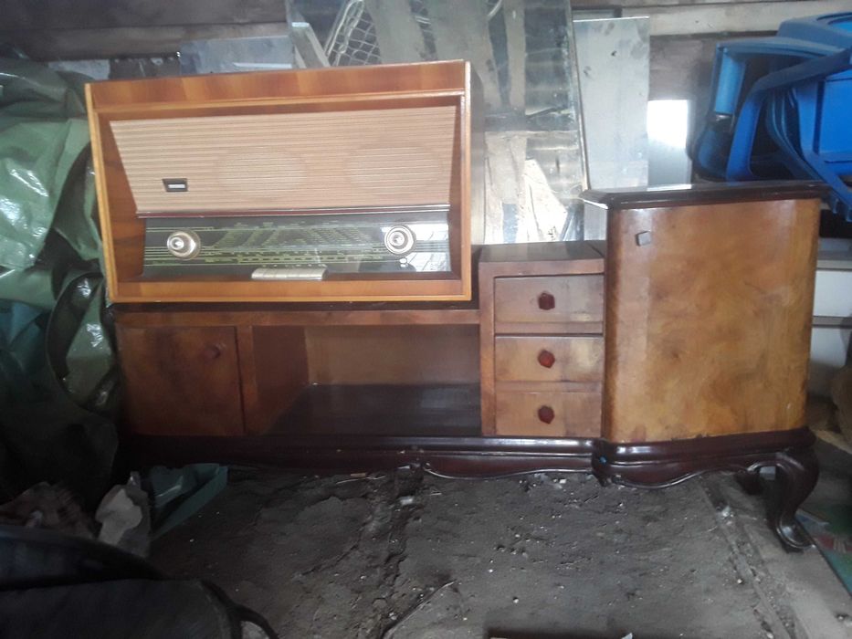 Mobila veche din stejar si Pick Up