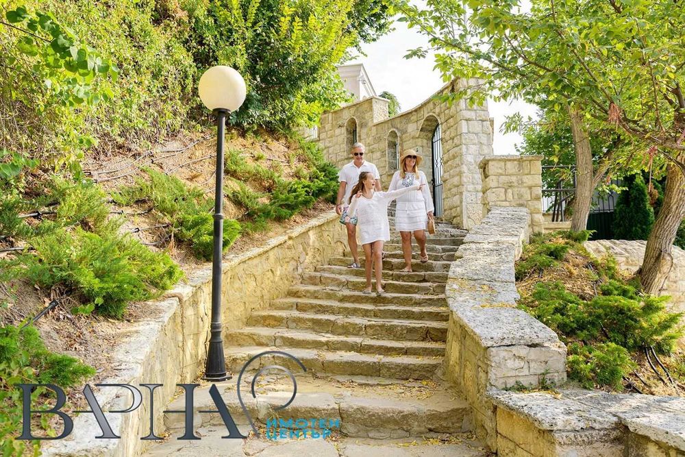 Дава се под наем Двустаен апартамент в к.к. Св.Св. Константин и Елена - 70 кв.м за 498.27 € - Снимка #14