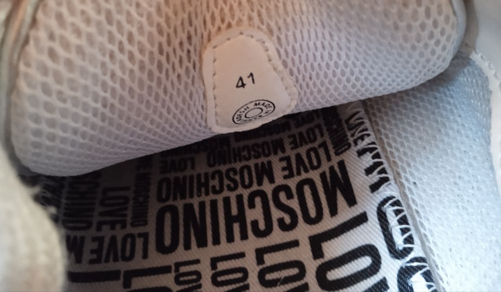 Кроссовки жен. Love Moschino, оригинал.р-41. Б.у