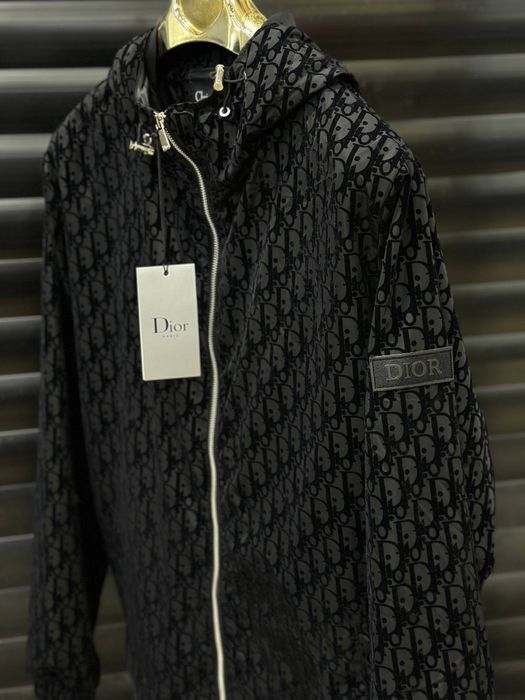 Мъжки якета ветровки различни модели