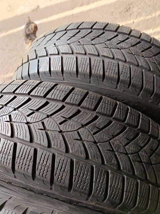 Зимни гуми -17цола -215/65-1бр.-65лв."GOOD YEAR"