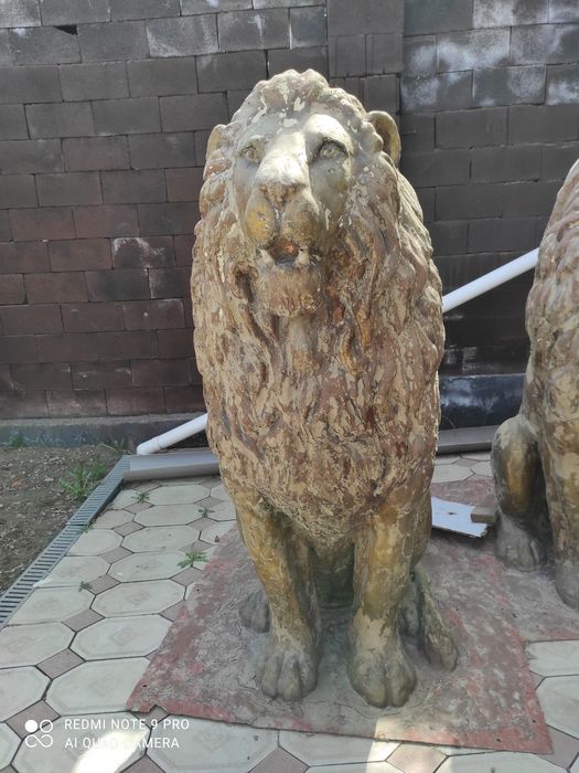 Статуя льва ручная работа
