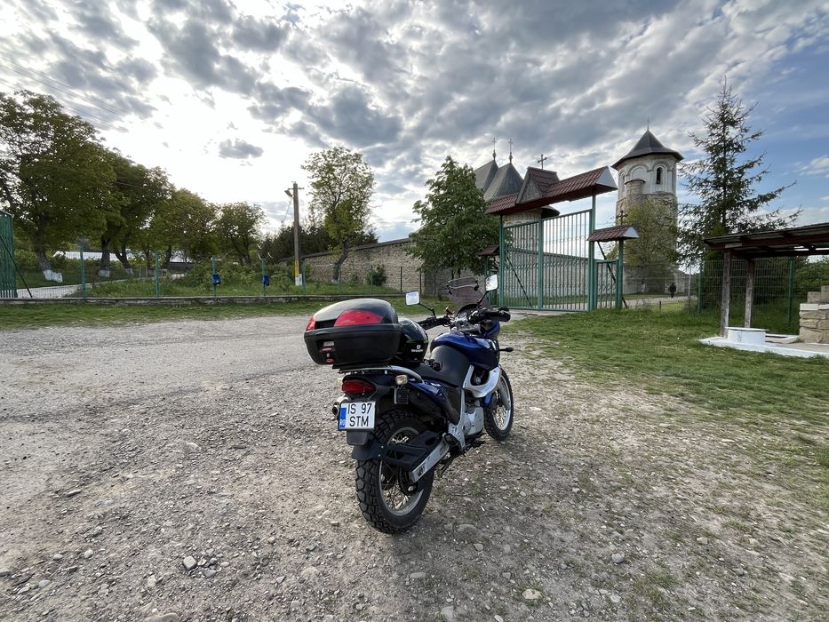 Vand pentru piese: Bmw F650ST anul 1999