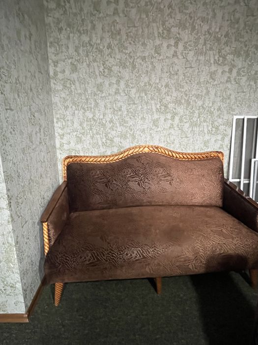 Продаю диван в хорошем состоянии