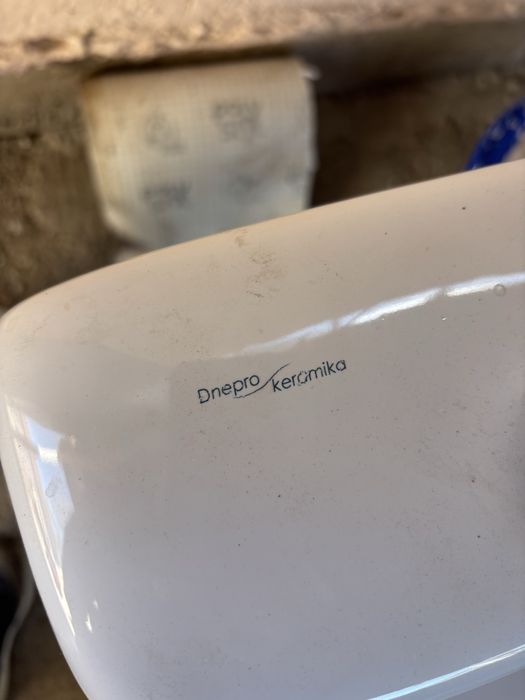 Продам унитаз для дома