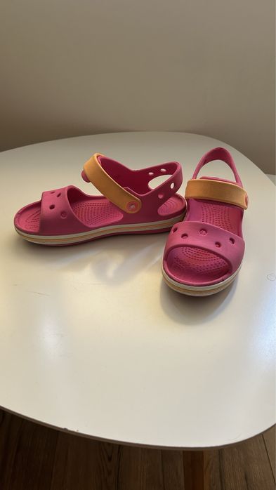 Сандали за момиче CROCS C13