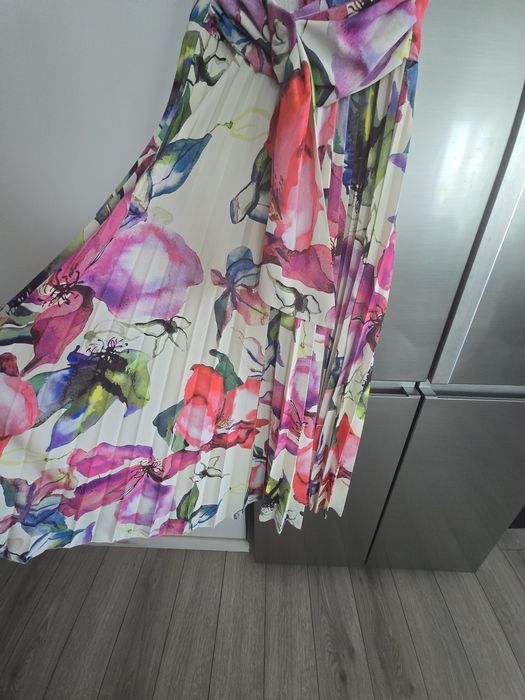 Rochie midi plisata satinata