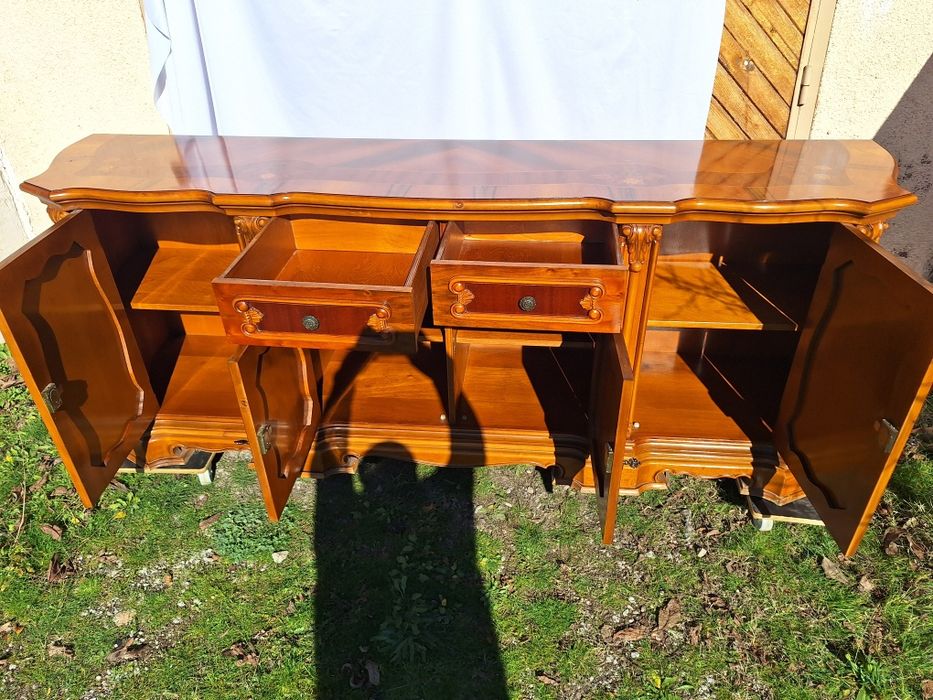 Италиански уникален комод с богата Интарзия