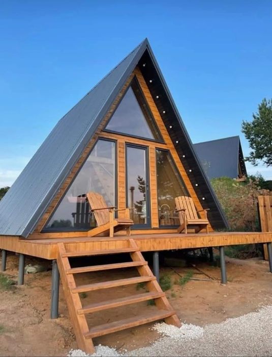 Construim cabane și case modulare moderne pe structura metalica