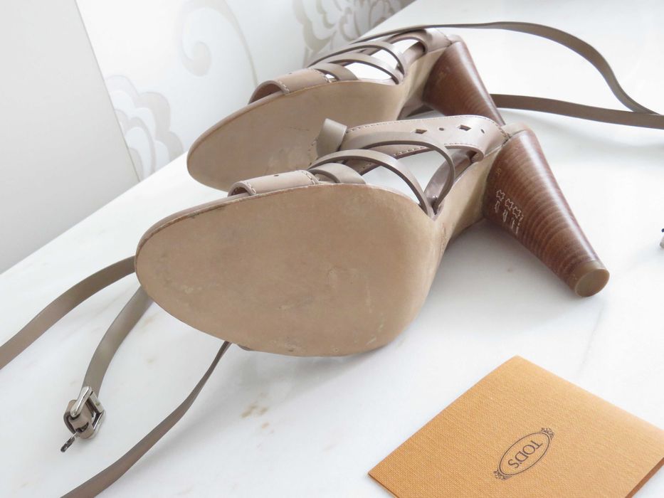 Гладиаторски сандали Tod's, 39, нови