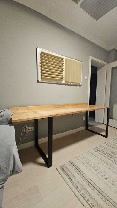 Masă de birou / masă de lucru