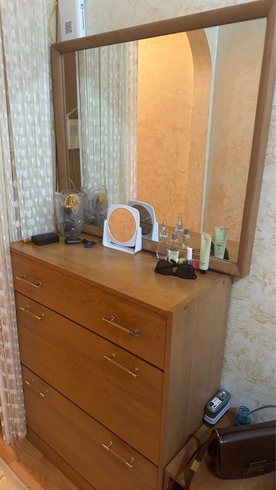 Шкаф для обуви и зеркало