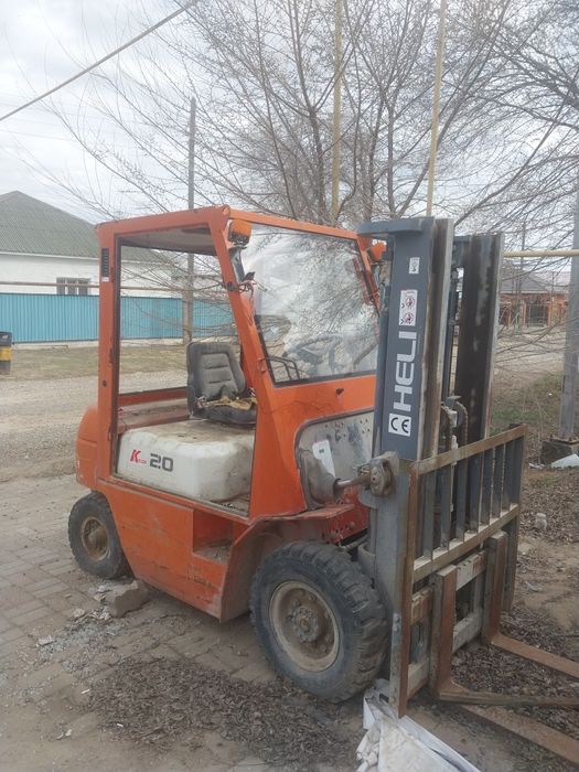 Кара Hely на ходу