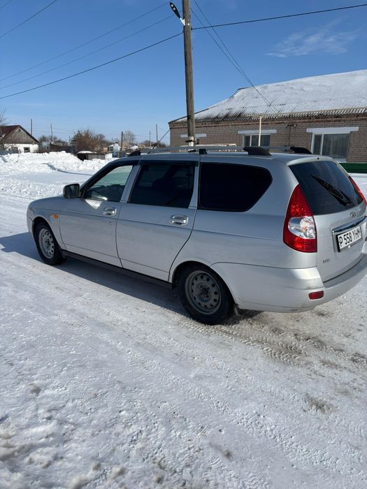 Продам Приору 2011 год