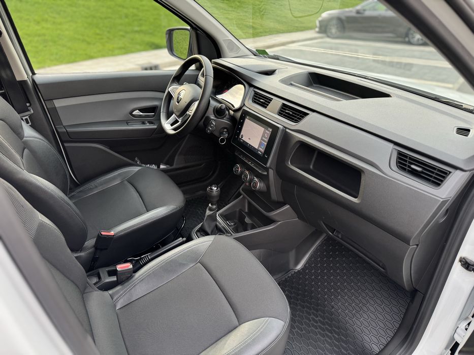 Renault Express 1.5 dCi 75 CP Dokker inmatriculata RO persoana fizica