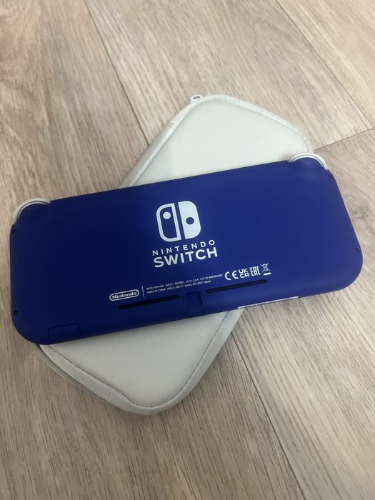 Продам Nintendo switch lite