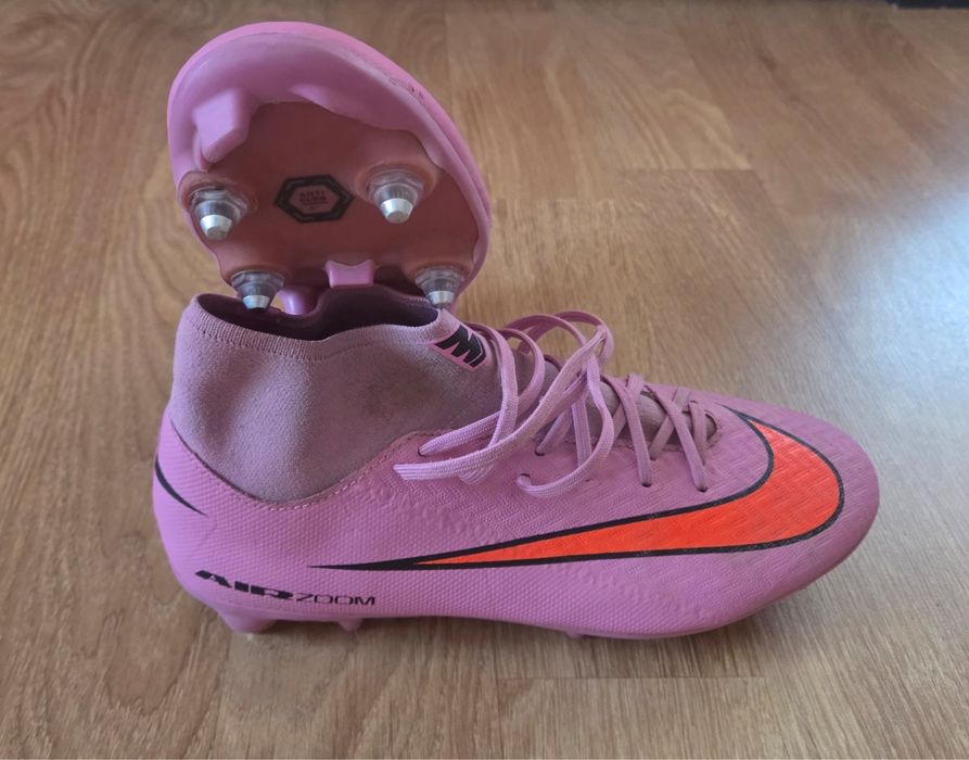 Ghete de fotbal Nike
