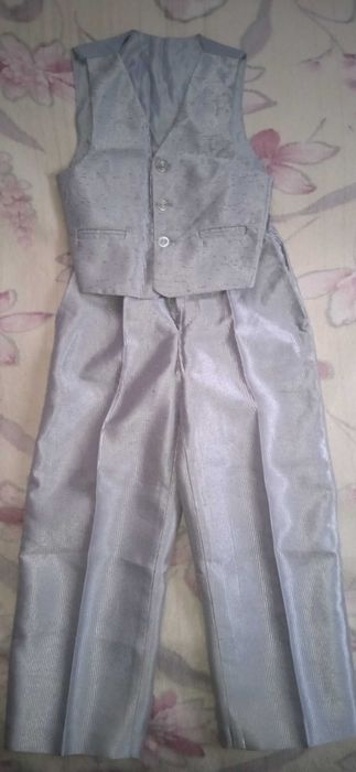 Костюм тройка рост 122
