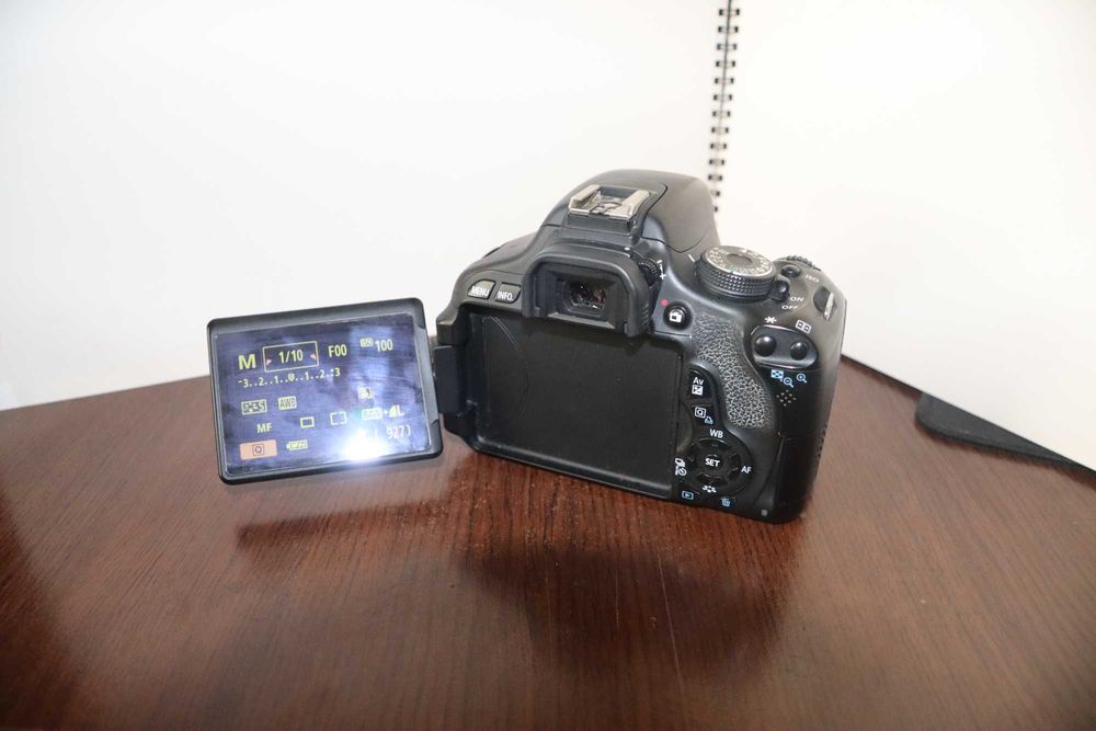 canon eos 600d с canon efs 18-55 обектив комплект