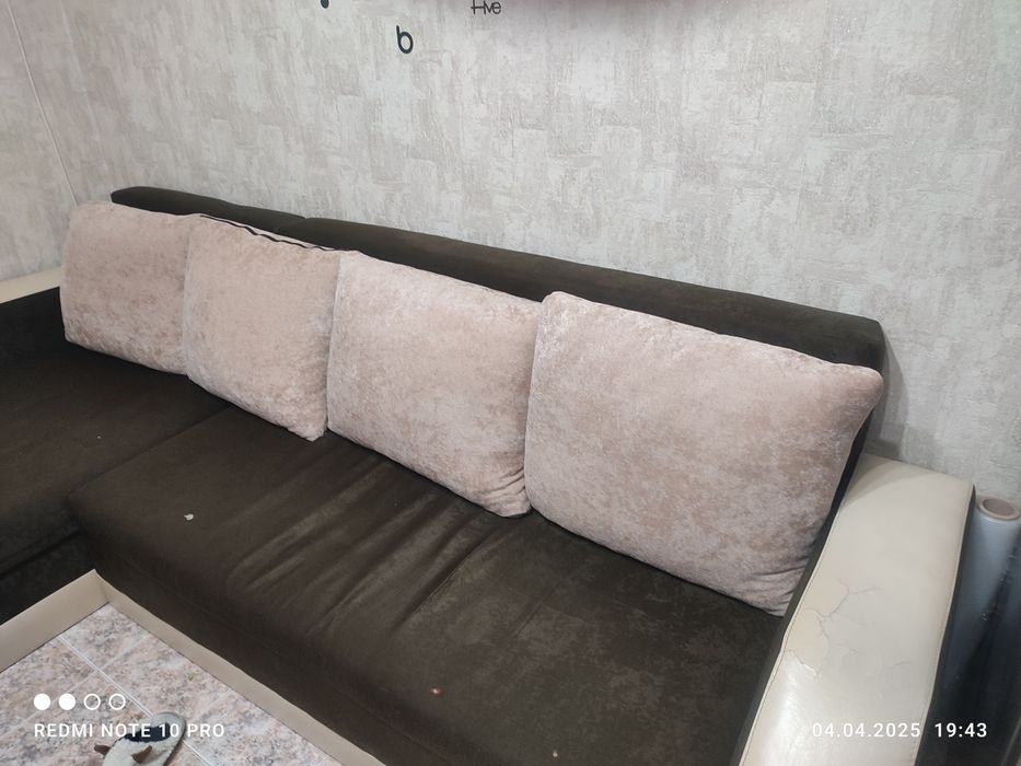 Продавам Ъглов диван с ляв ъгъл 270/180