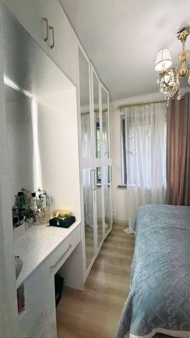 Продаеться квартира 1в2/4/4 метро БИЙ