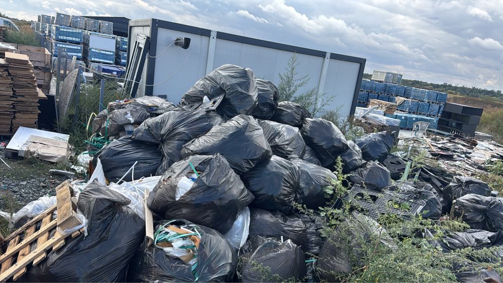 Ridic moloz,deșeuri,debarasez apartamente/case