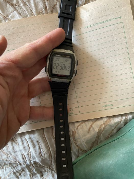 Часовник Casio W-96H