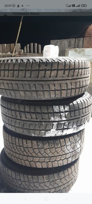 Продам диски с зимней резиной.