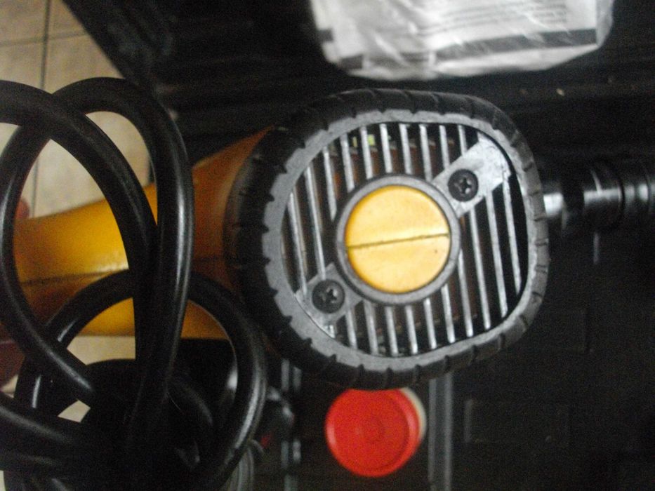 850W Mannesmann 12585 Немски Перфоратор Къртач Отличен с 5 броя шила