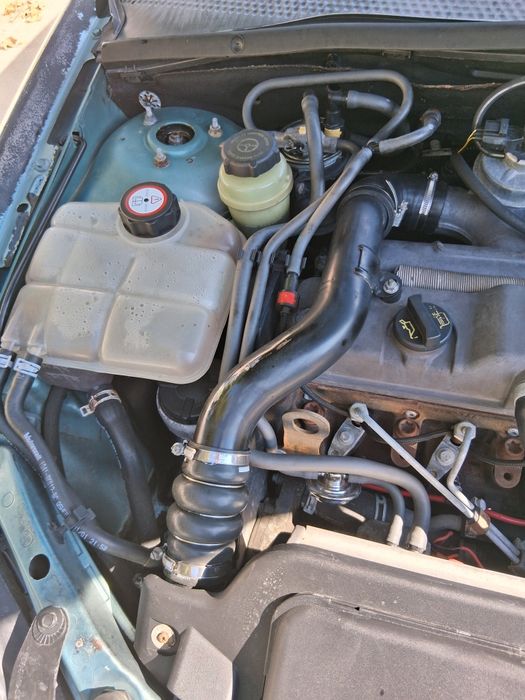 форд фокус дизел колата е много поддържана всичко сменено е