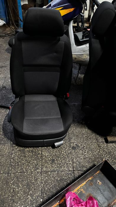 Фарове, волан и комплект седалки за голф 4 (4-5 врати)