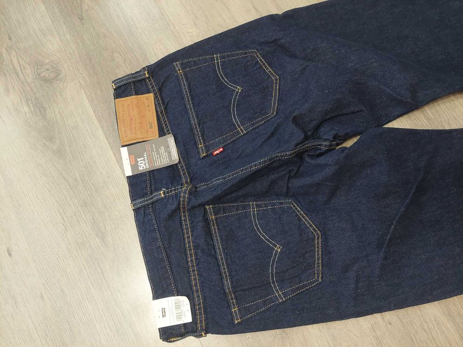 Оригинални дънки Levis 501