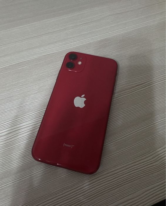 Айфон 11 красный